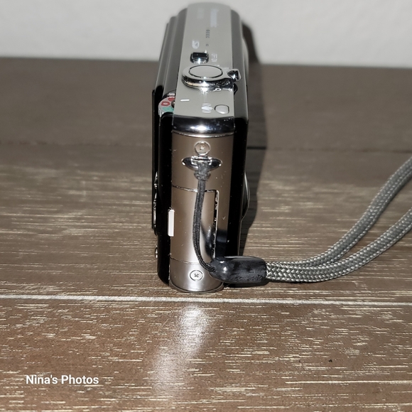 Panasonic Lumix DMC-FX8 Leica 5MP 3x Optical Zoom Digital Camera & Wenger Case - Picture 5 of 14